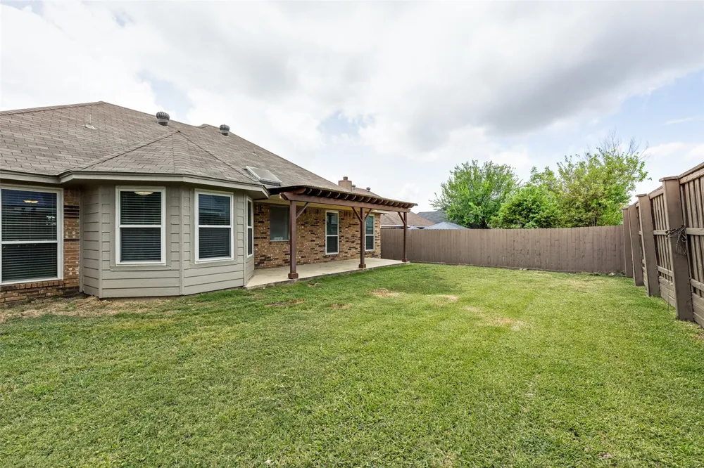 5957 Sundown Drive Watauga, TX 76148