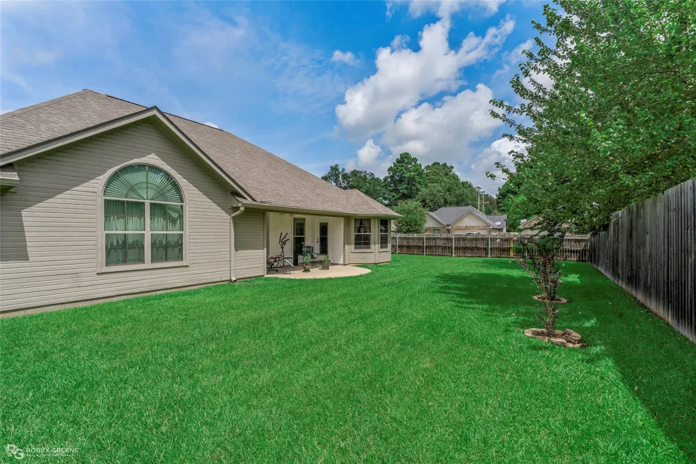 106 Lola Circle Benton, LA 71006