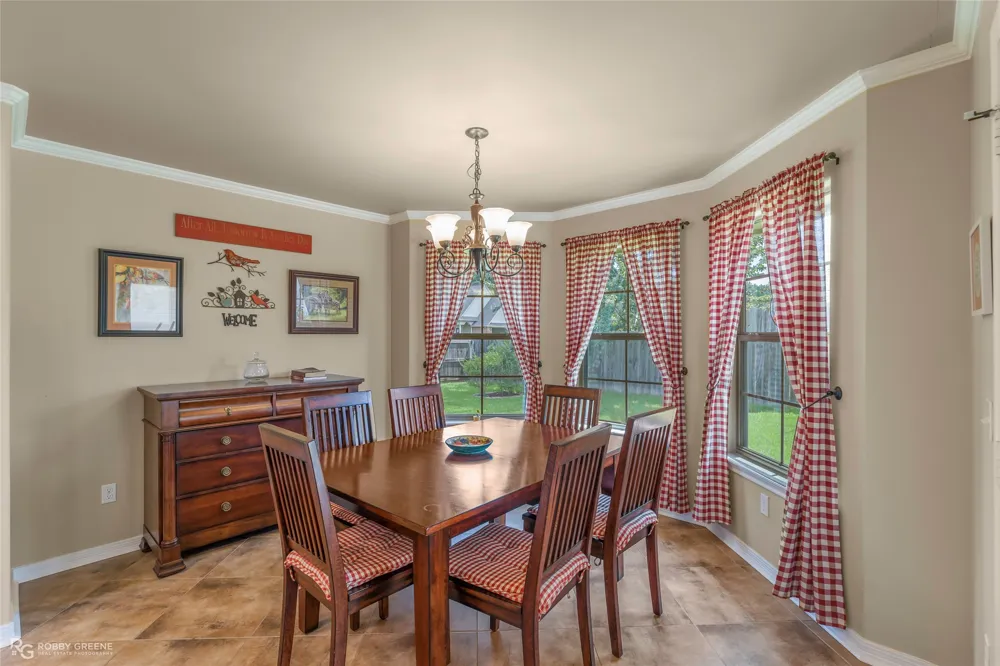 106 Lola Circle Benton, LA 71006