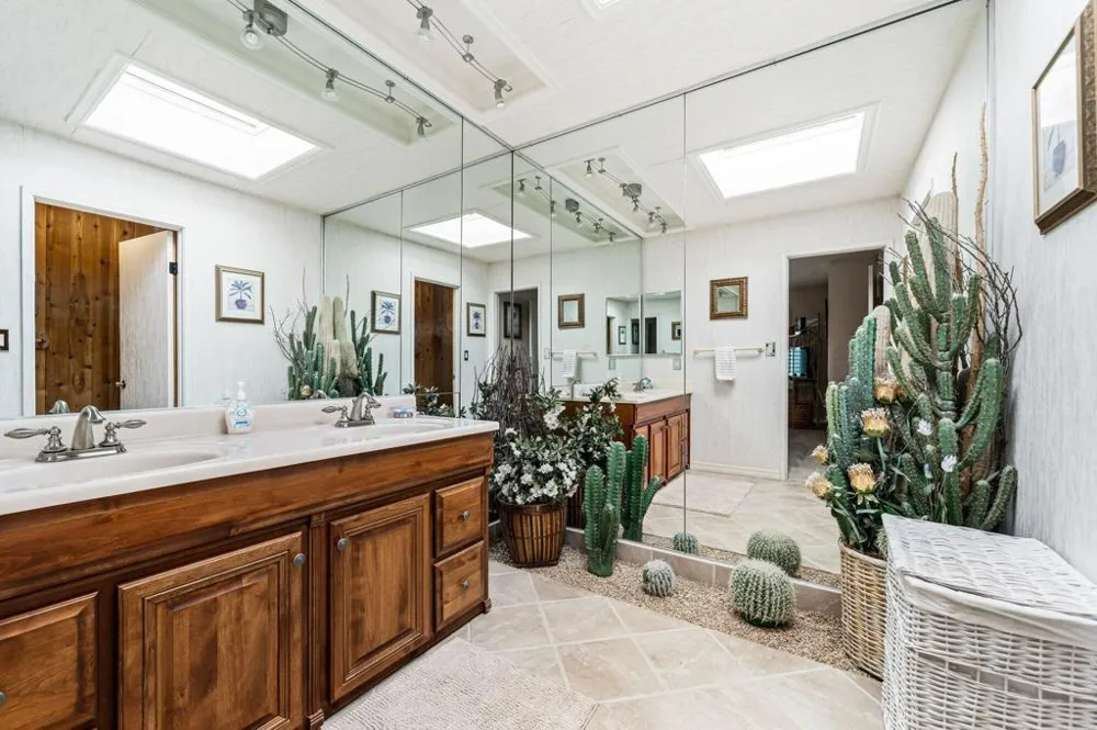 6 Palomas Drive Rancho Mirage, CA 92270