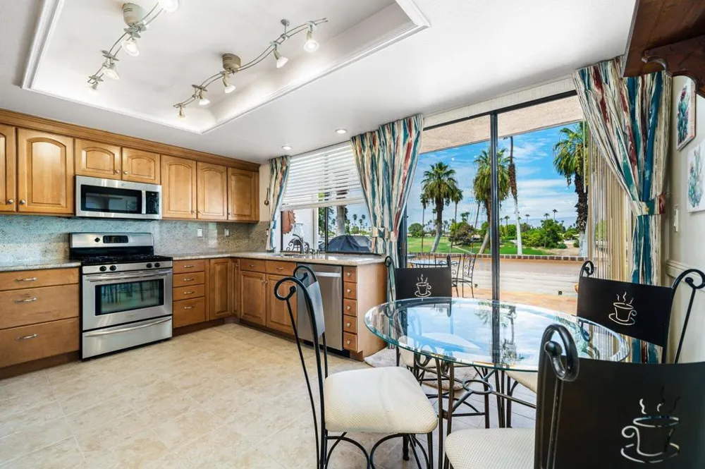 6 Palomas Drive Rancho Mirage, CA 92270