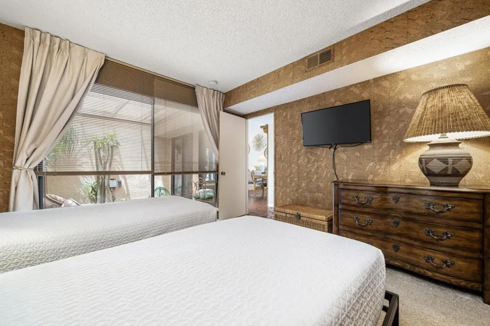 6 Palomas Drive Rancho Mirage, CA 92270