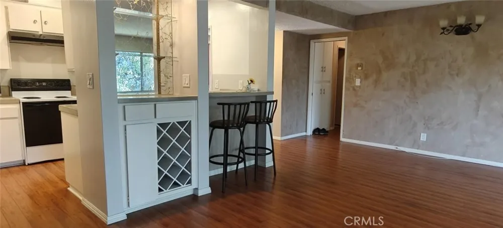 6225 Canterbury #306 Culver City, CA 90230