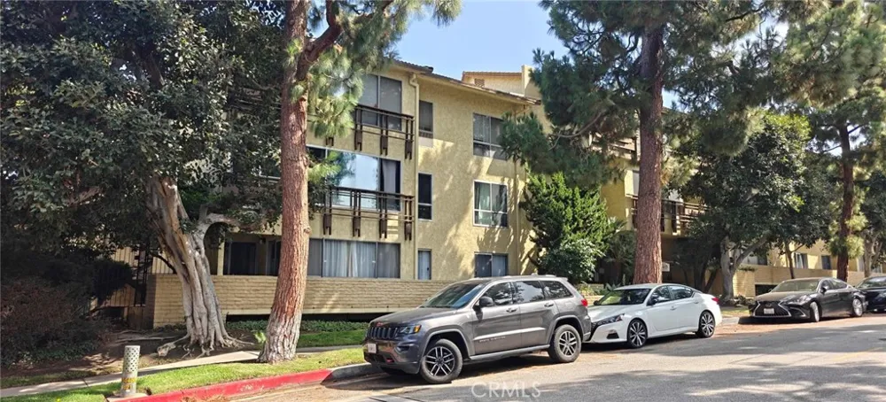 6225 Canterbury #306 Culver City, CA 90230