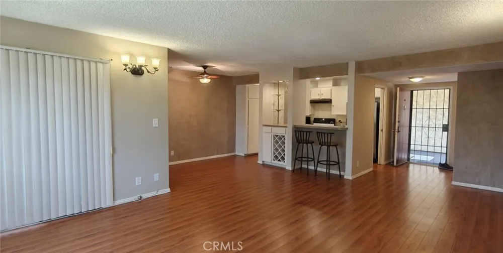 6225 Canterbury #306 Culver City, CA 90230