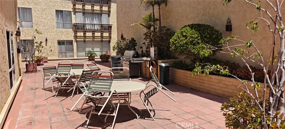 6225 Canterbury #306 Culver City, CA 90230