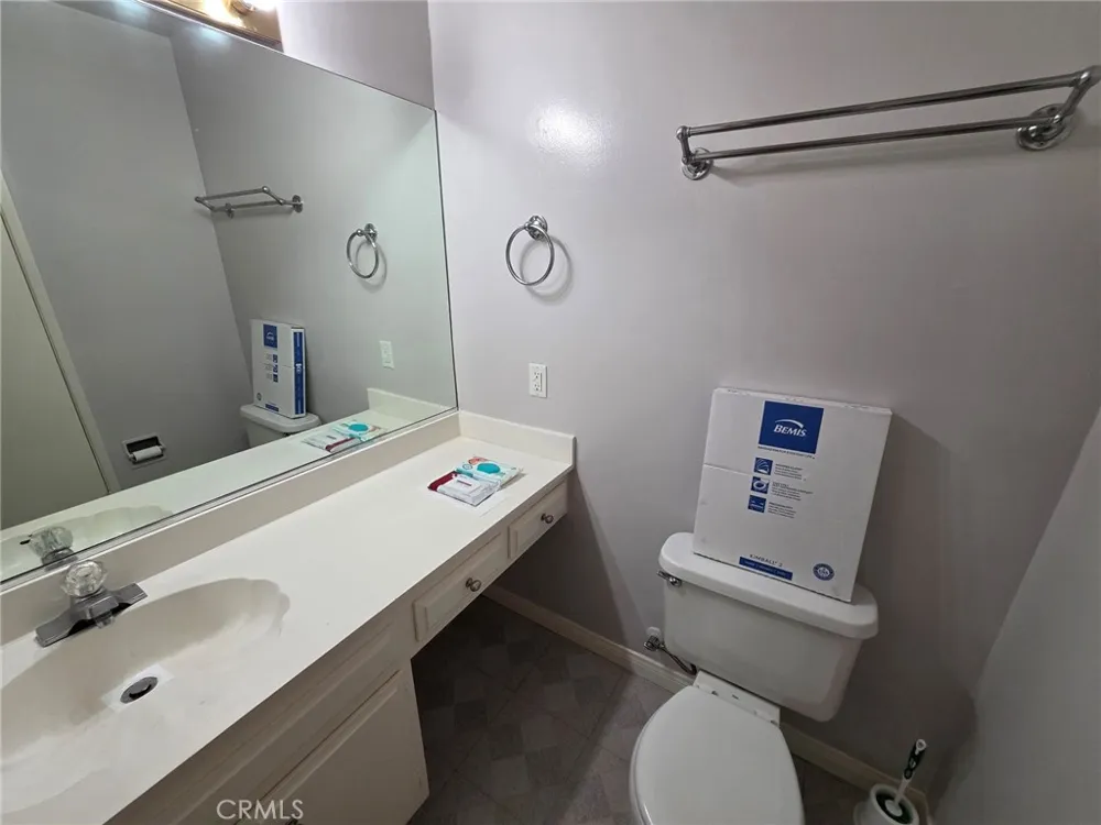 6225 Canterbury #306 Culver City, CA 90230