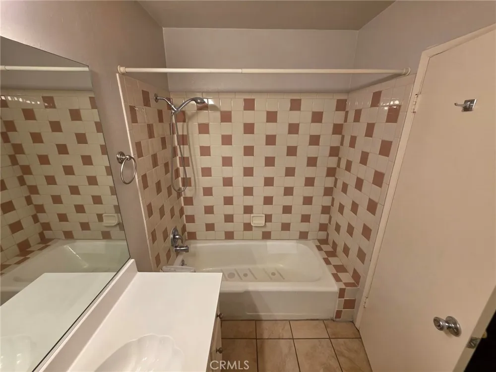 6225 Canterbury #306 Culver City, CA 90230