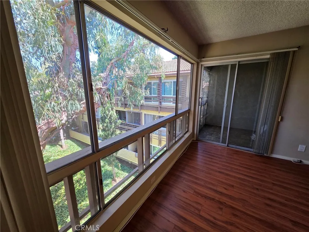 6225 Canterbury #306 Culver City, CA 90230