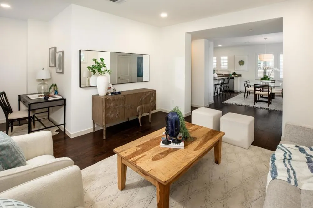 1901 Newbury Drive Mountain View, CA 94043