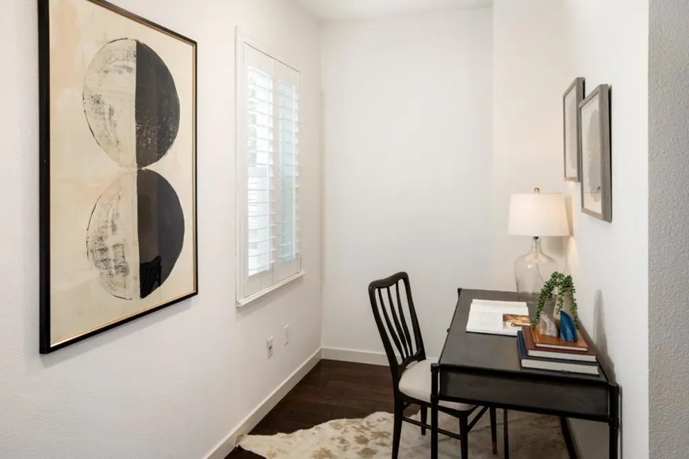 1901 Newbury Drive Mountain View, CA 94043