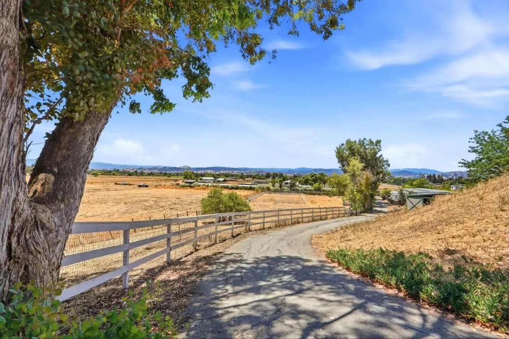 14160 Lesley Lane San Martin, CA 95046