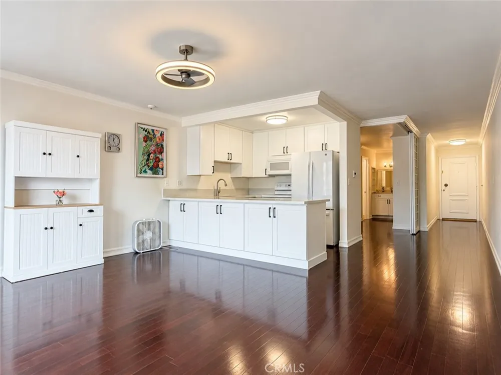 102 Scholz #243 Newport Beach, CA 92663