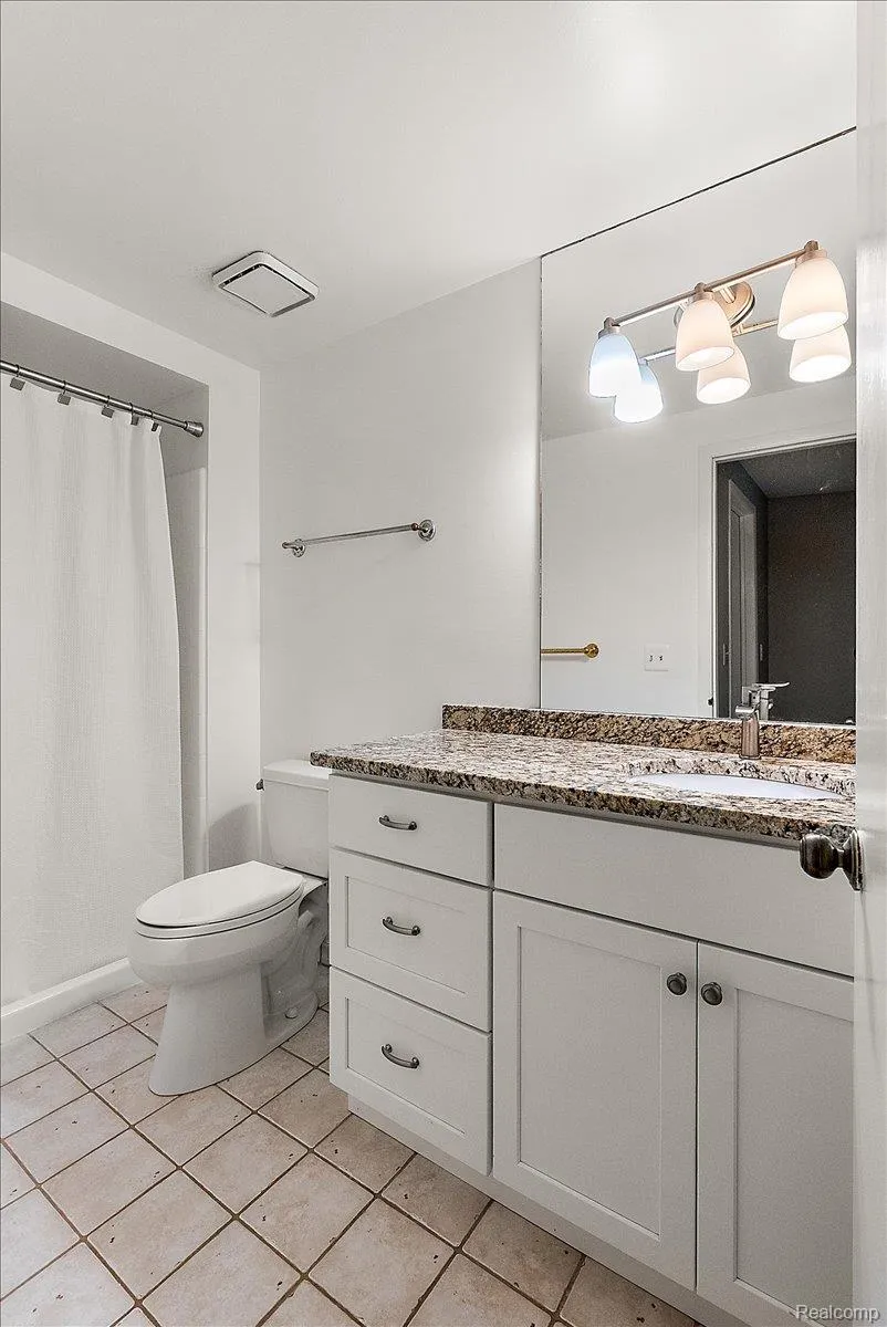 1254 Charleston Court Northville City, MI 48167