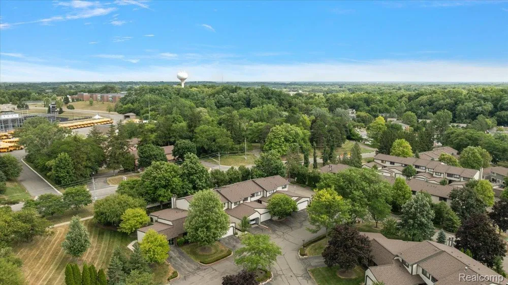 1254 Charleston Court Northville City, MI 48167