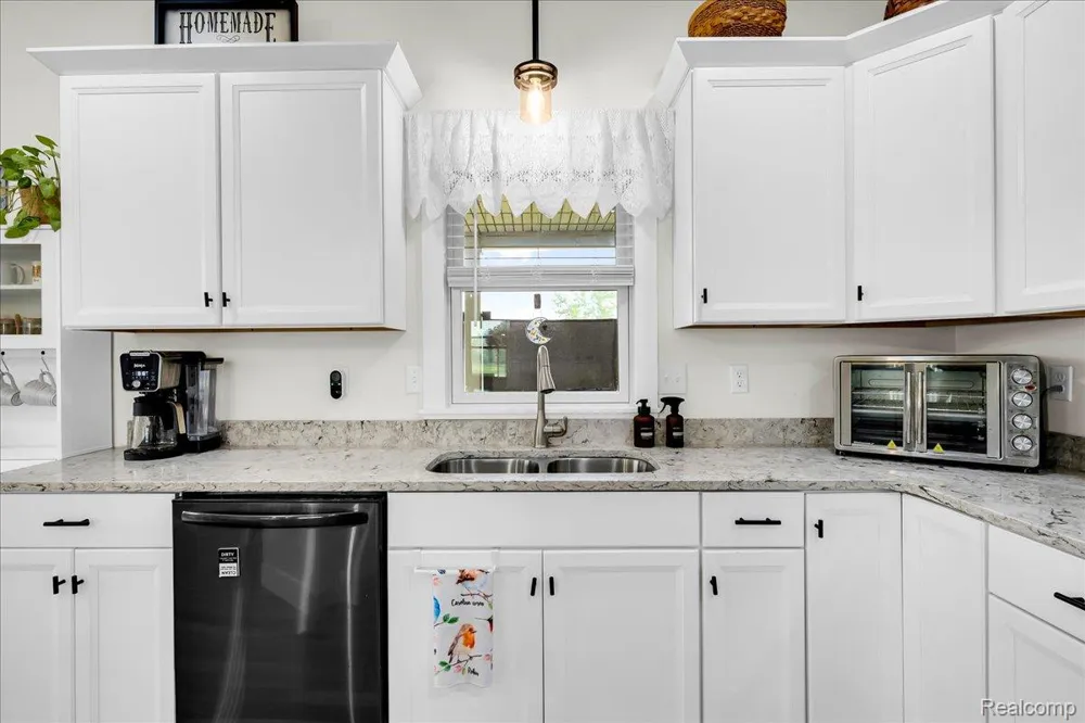 271 E Harrington Road Lexington Township, MI 48422