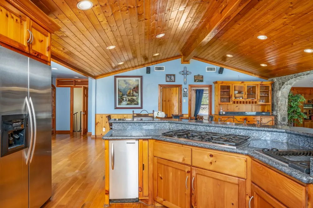 170 Overland Trail W Hunt, TX 78024