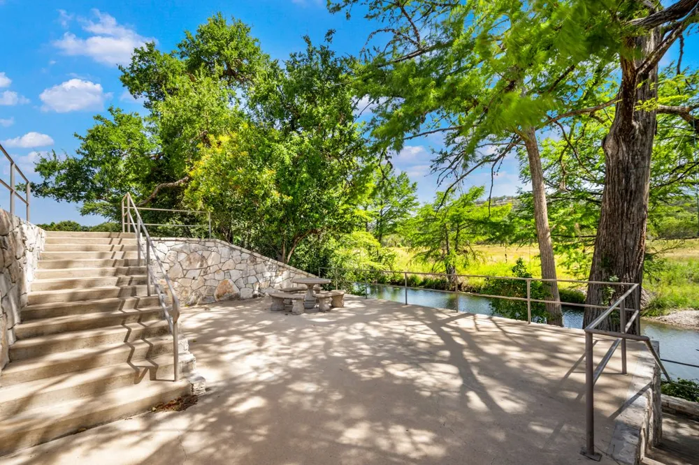 170 Overland Trail W Hunt, TX 78024