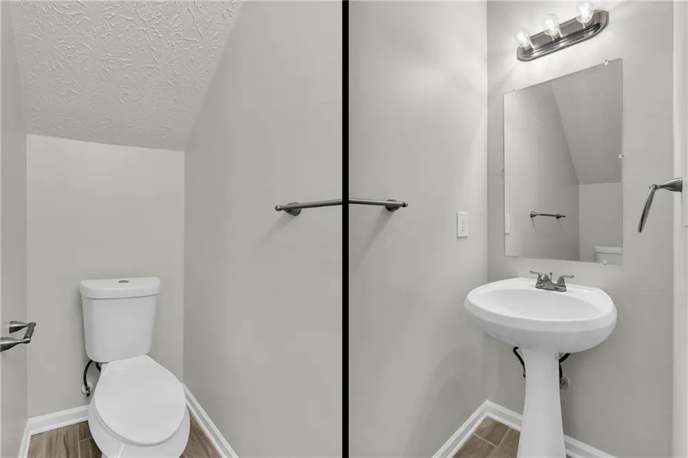6114 Camden Forrest Drive Riverdale, GA 30296