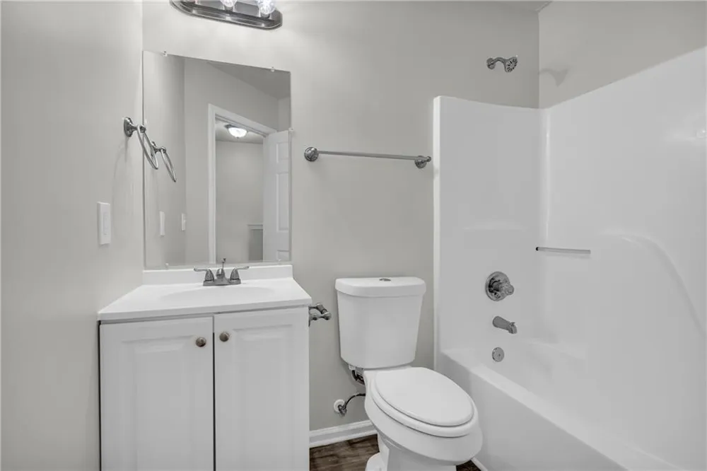 6114 Camden Forrest Drive Riverdale, GA 30296