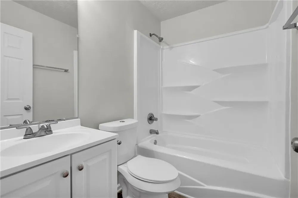 6114 Camden Forrest Drive Riverdale, GA 30296