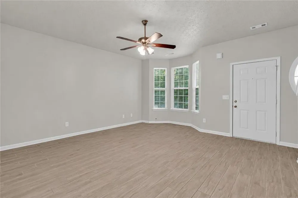 6114 Camden Forrest Drive Riverdale, GA 30296