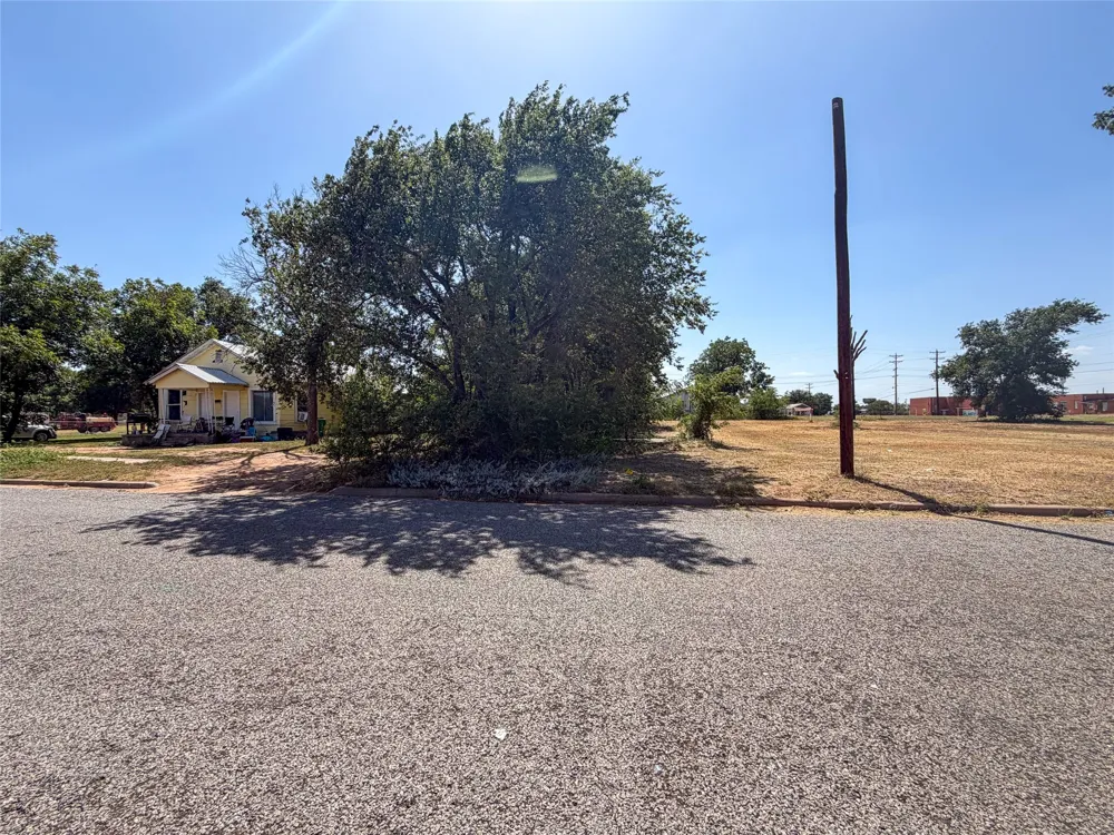 1116 Houston Street Vernon, TX 76384