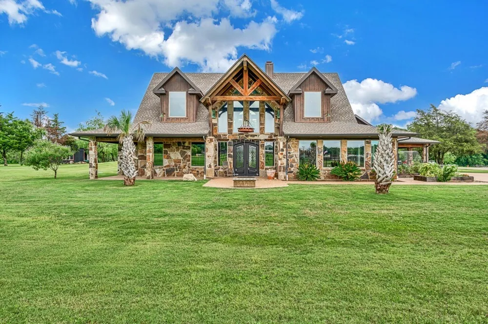 5004 Gholson Road Waco, TX 76705