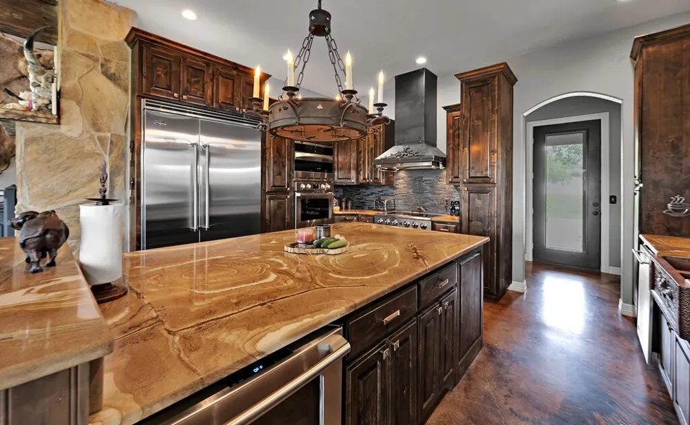 5004 Gholson Road Waco, TX 76705