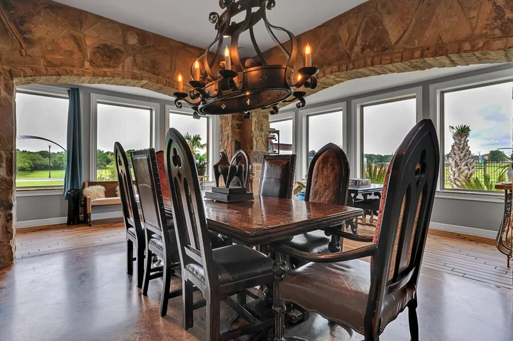 5004 Gholson Road Waco, TX 76705
