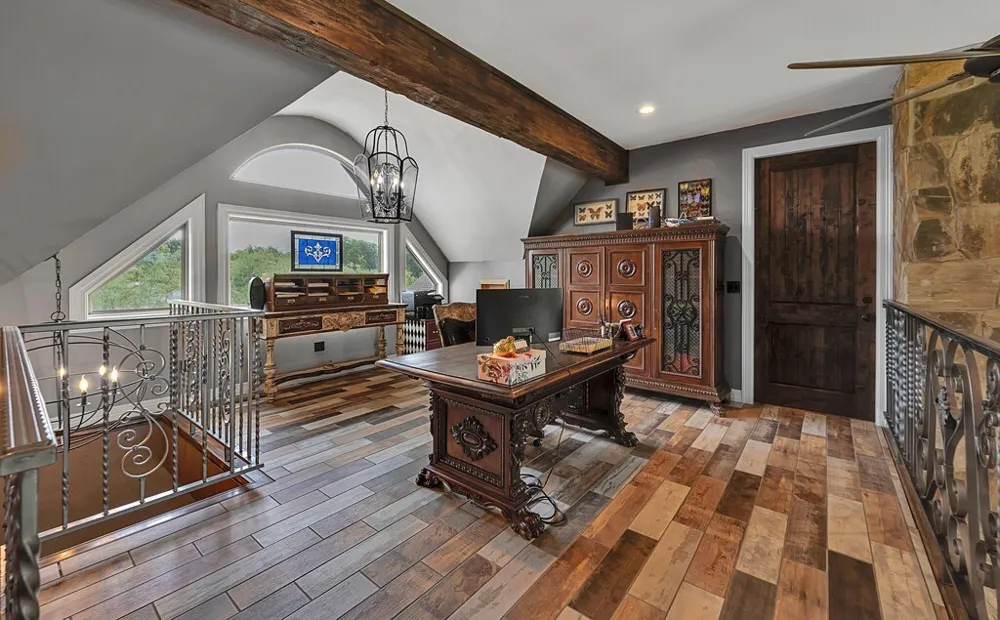 5004 Gholson Road Waco, TX 76705