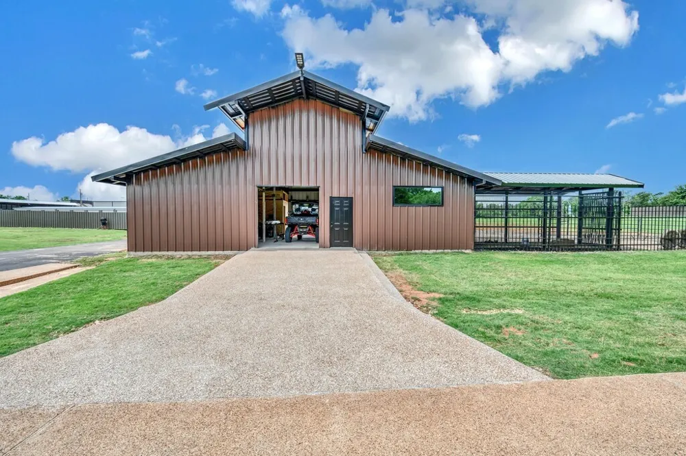 5004 Gholson Road Waco, TX 76705
