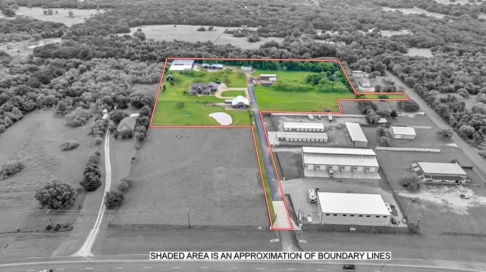 5004 Gholson Road Waco, TX 76705