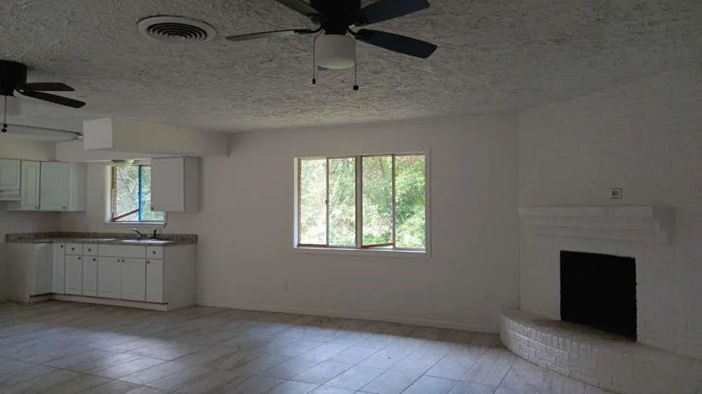 132 White Oak Drive Woodbranch, TX 77357