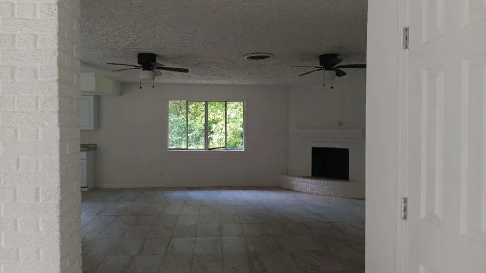 132 White Oak Drive Woodbranch, TX 77357