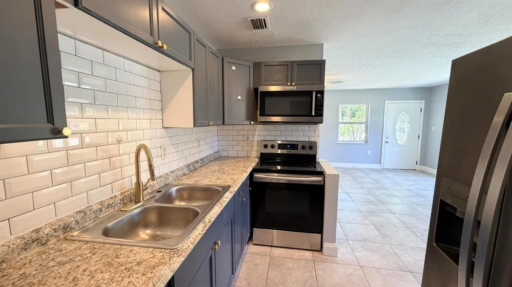607 19th Street Fort Pierce, FL 34950