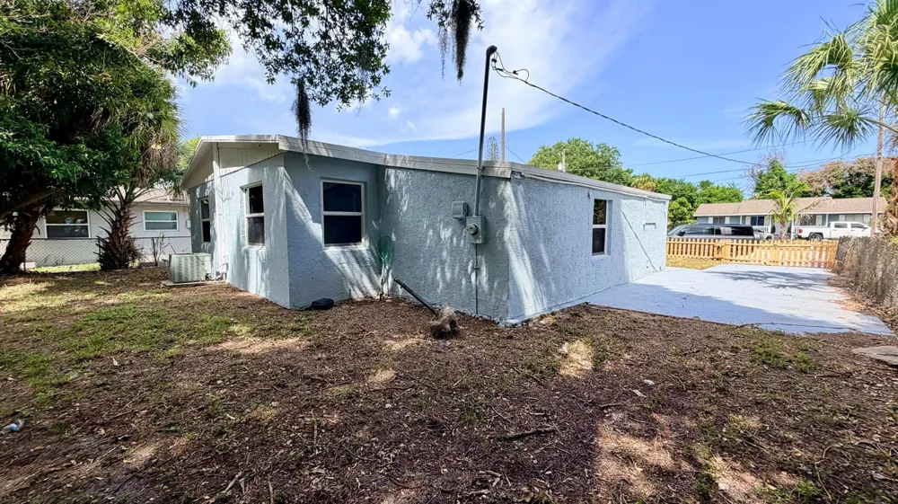 607 19th Street Fort Pierce, FL 34950