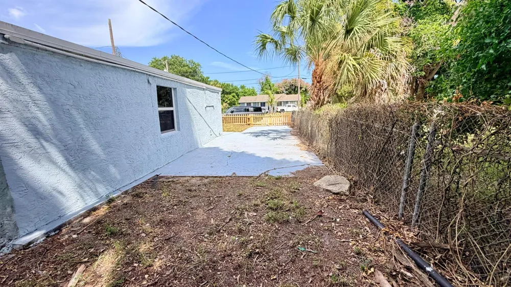 607 19th Street Fort Pierce, FL 34950