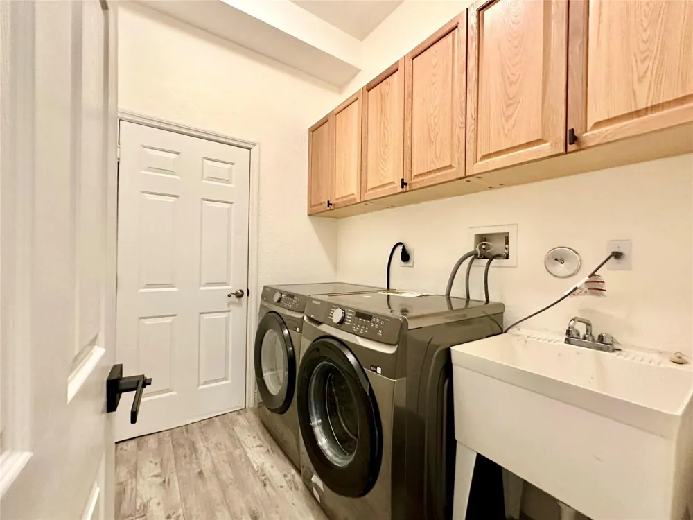 4109 W WHITEWATER AVENUE Weston, FL 33332