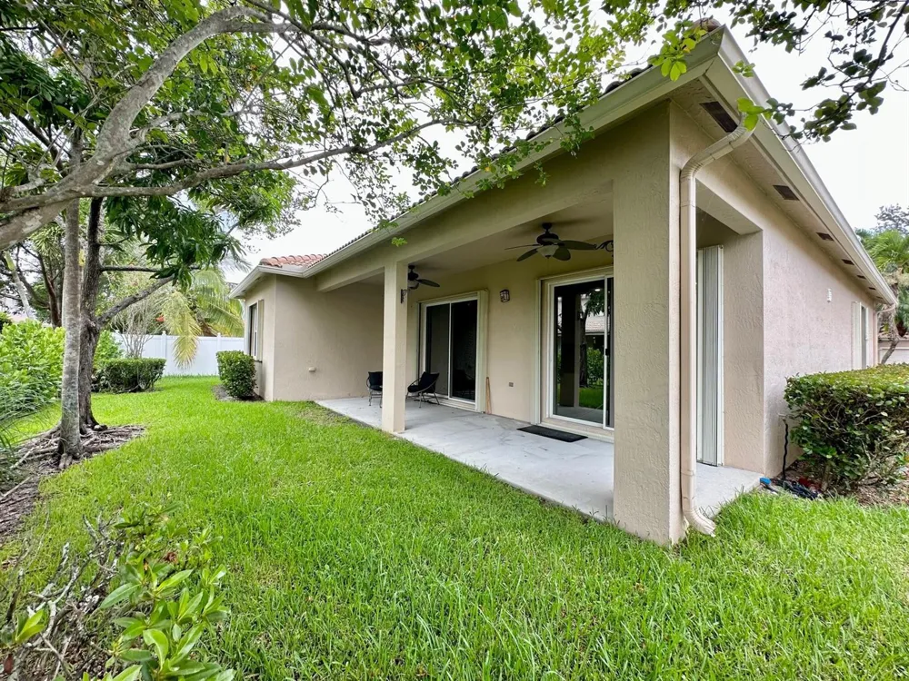 4109 W WHITEWATER AVENUE Weston, FL 33332