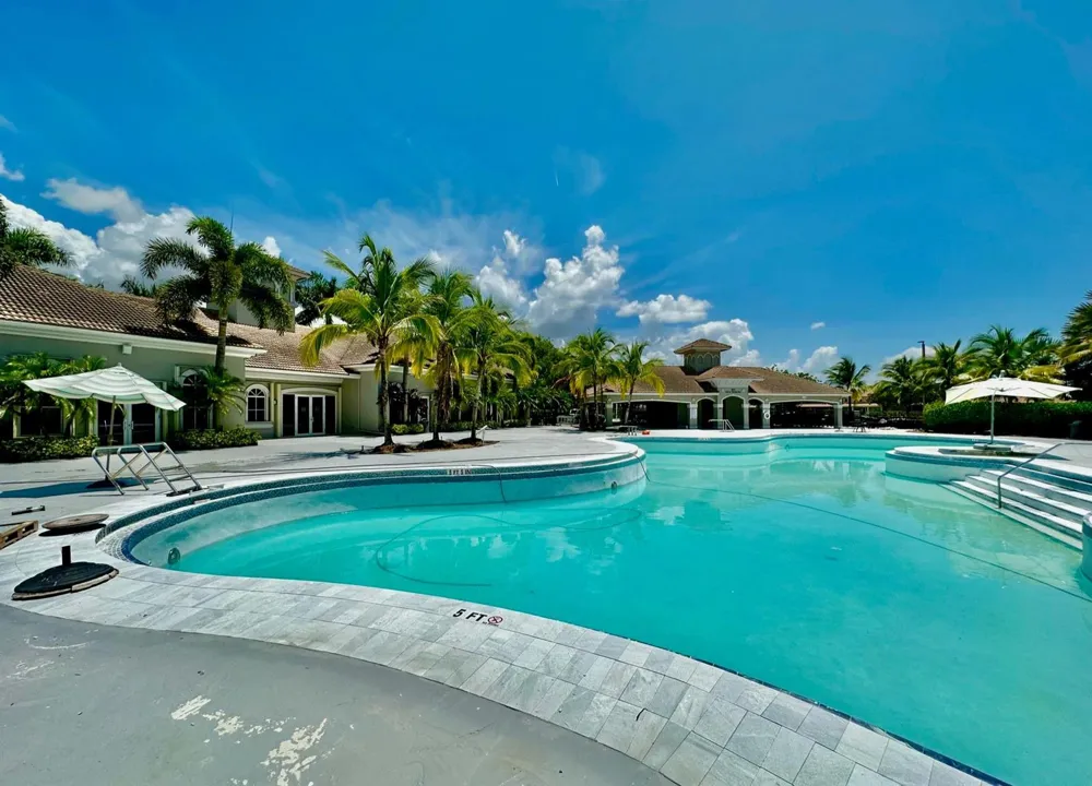4109 W WHITEWATER AVENUE Weston, FL 33332