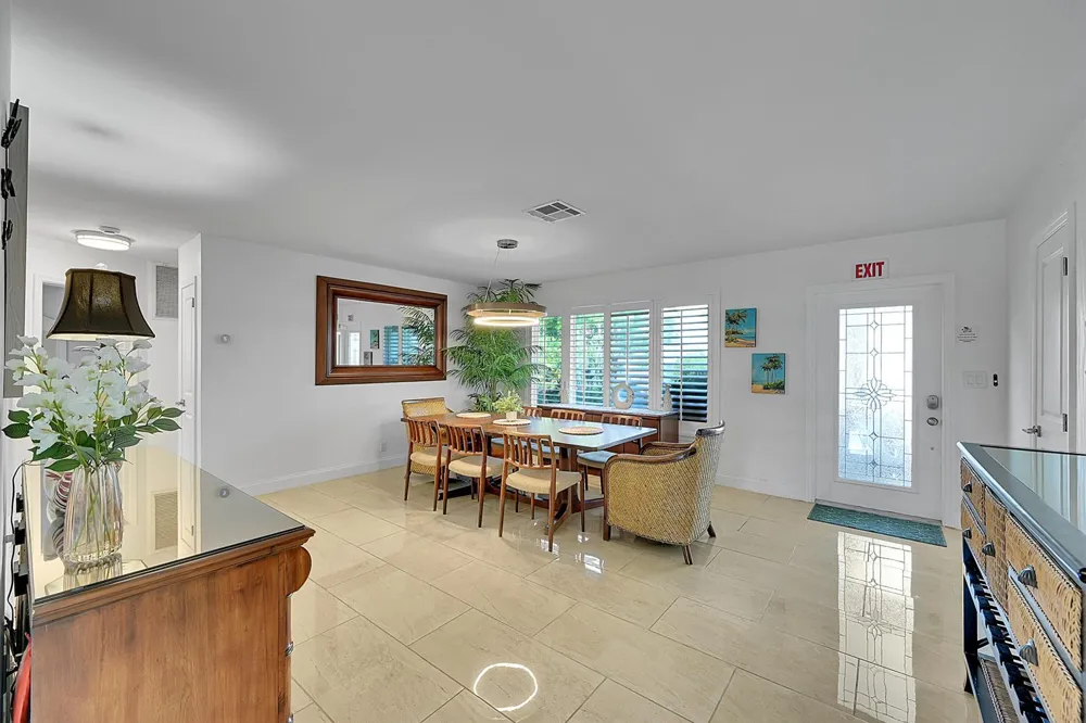 1080 SE 9TH AVENUE Pompano Beach, FL 33060