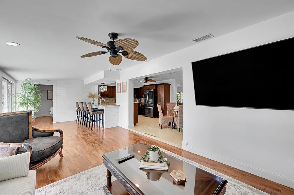 1080 SE 9TH AVENUE Pompano Beach, FL 33060