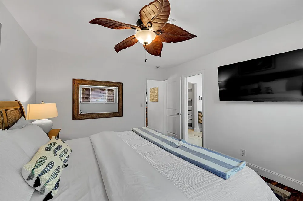 1080 SE 9TH AVENUE Pompano Beach, FL 33060