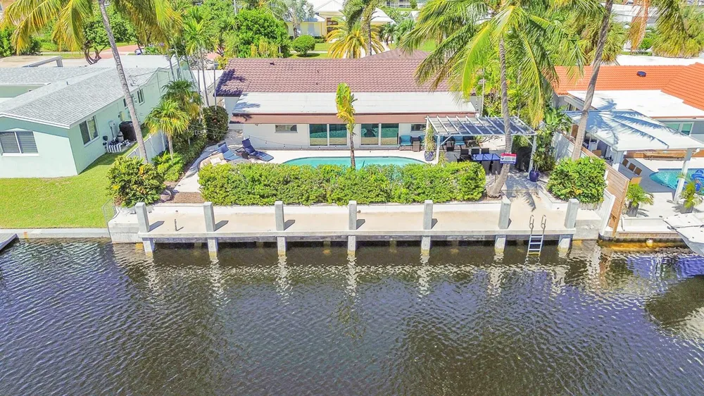 1080 SE 9TH AVENUE Pompano Beach, FL 33060