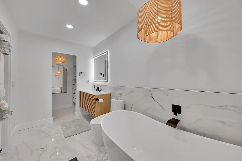 1080 SE 9TH AVENUE Pompano Beach, FL 33060