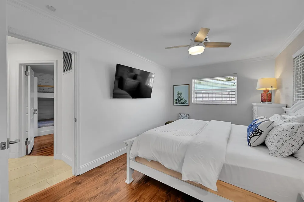 1080 SE 9TH AVENUE Pompano Beach, FL 33060