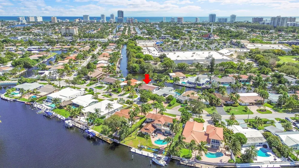 1080 SE 9TH AVENUE Pompano Beach, FL 33060