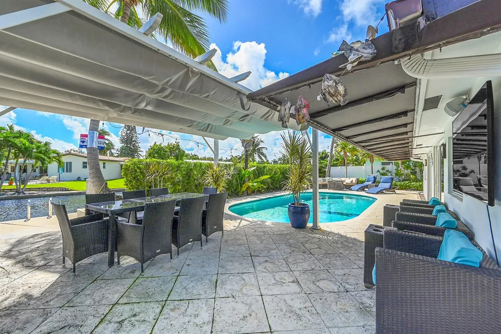 1080 SE 9TH AVENUE Pompano Beach, FL 33060