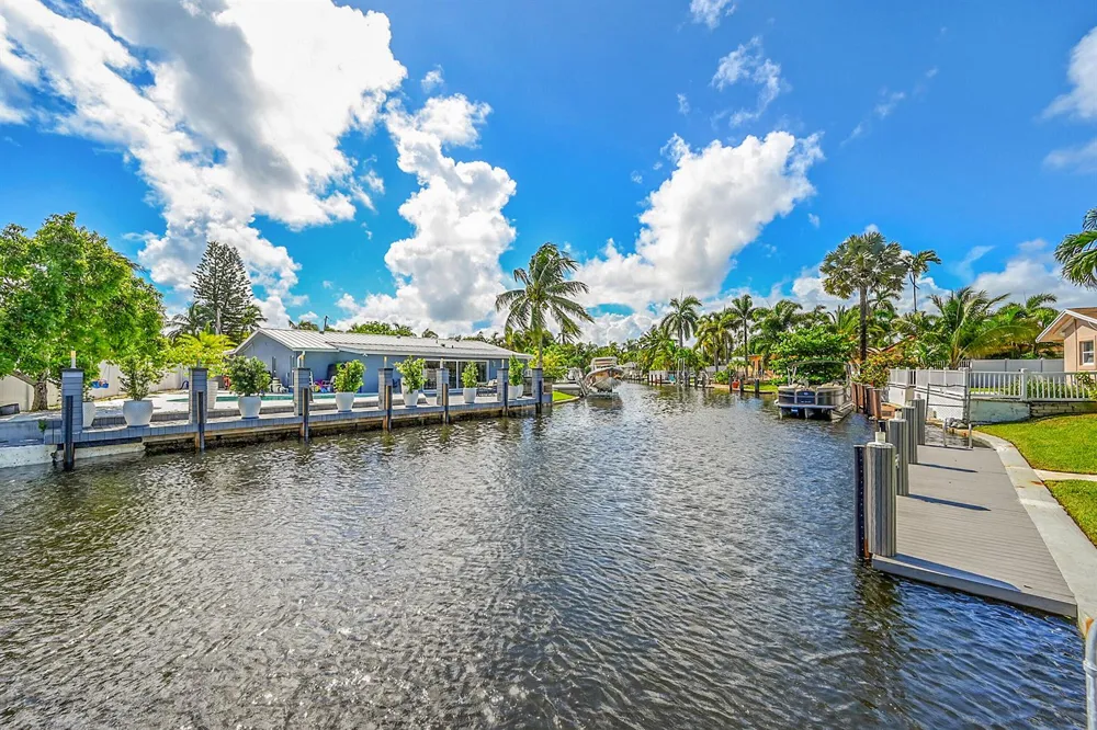 1080 SE 9TH AVENUE Pompano Beach, FL 33060